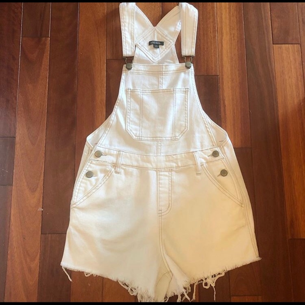 White painters overalls. Size xs but fit bigger
